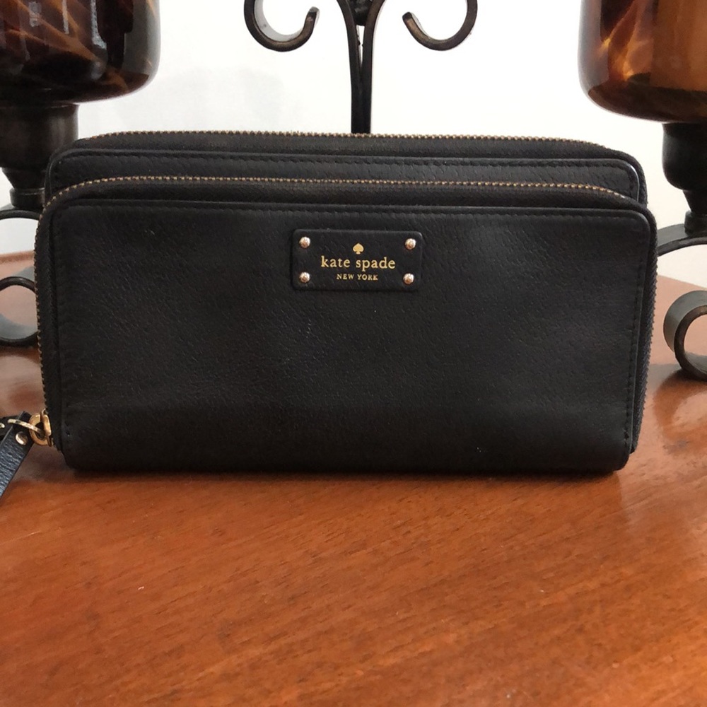 Kate Spade wristlet/wallet